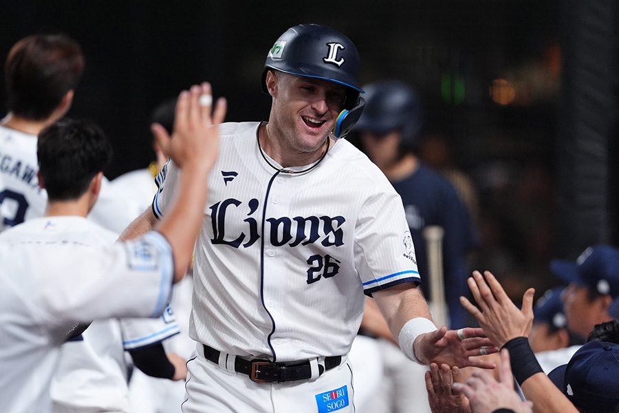 西武のタイラー・ネビン【写真：小林靖】