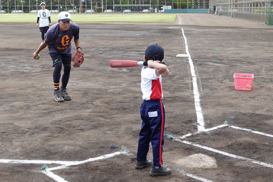少年野球で多い「バット投げ」を防ぐ方法とは【写真：編集部】