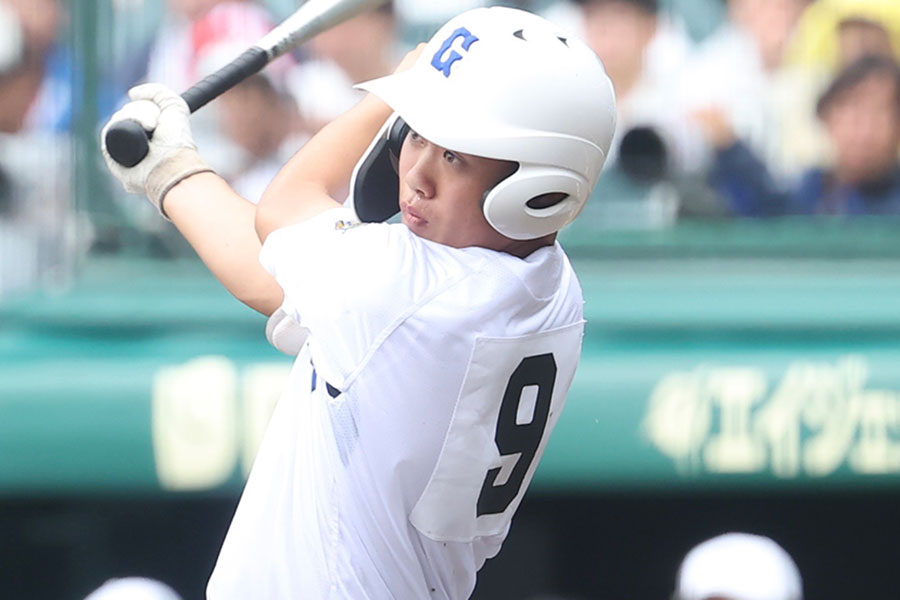日大山形戦に出場した県岐阜商・横山温大【写真：加治屋友輝】