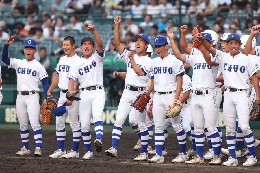 豊橋中央ナインの様子【写真：加治屋友輝】