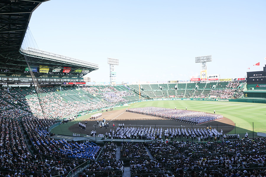 第1試合の甲子園でカラスの声が話題【写真:加治屋友輝】