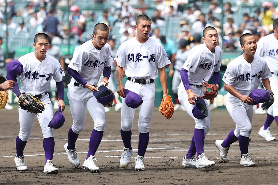 関東第一ナイン【写真：加治屋友輝】