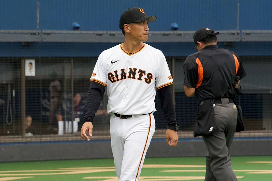 多摩川ボーイズ・片岡保幸監督【写真：磯田健太郎】