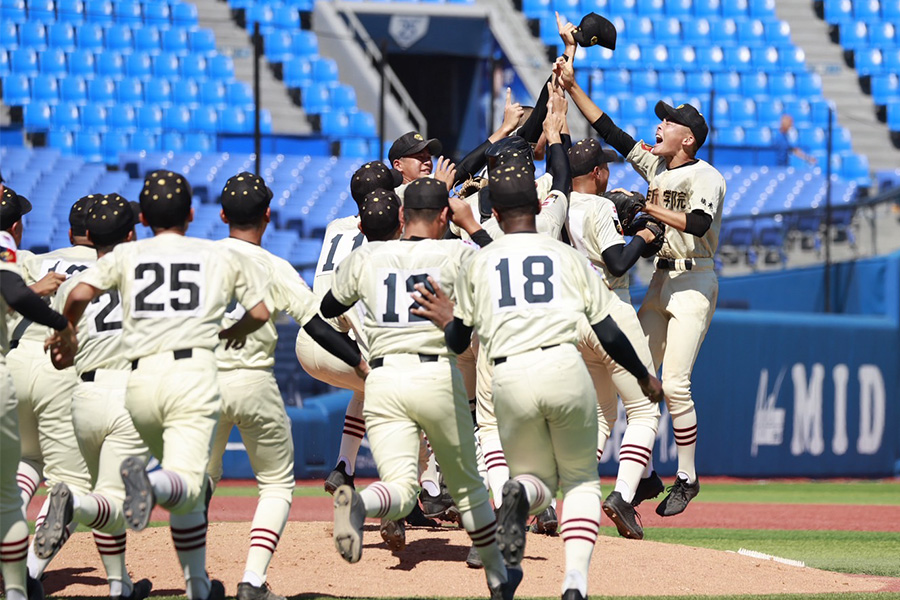 優勝した作新学院中【写真：小池義弘】