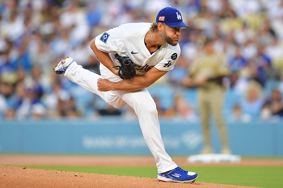 先発したドジャースのクレイトン・カーショー【写真：ロイター】