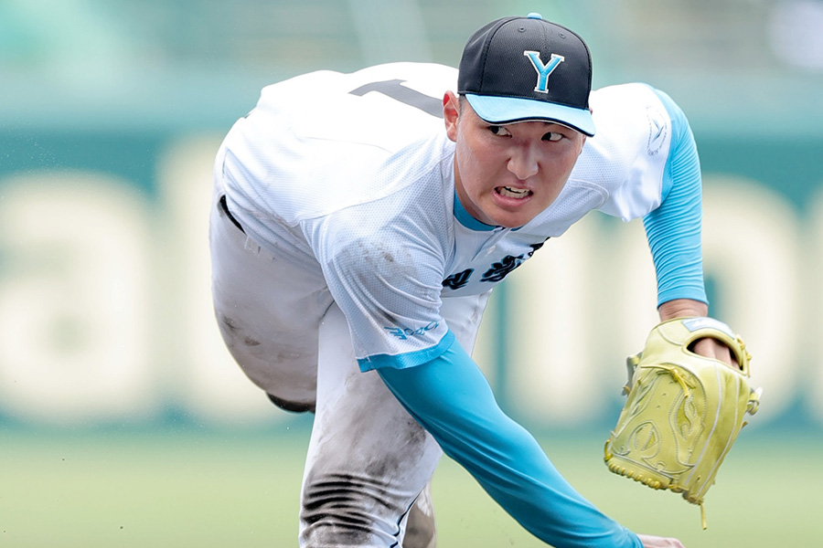 岡山学芸館戦に登板した山梨学院・菰田陽生【写真：アフロ】
