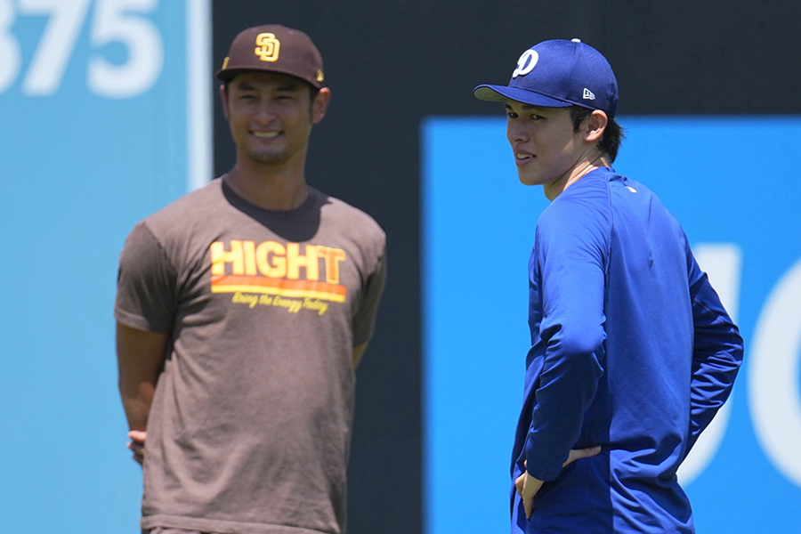 談笑したダルビッシュ有と佐々木朗希【写真：イワモトアキト】