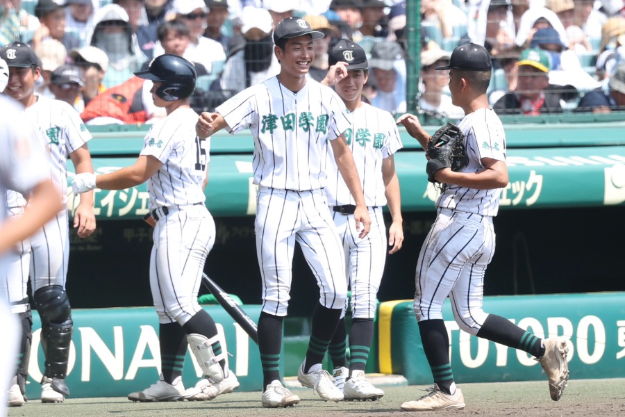 津田学園ナイン【写真：加治屋友輝】