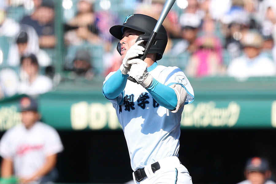 京都国際戦で本塁打を放った山梨学院・横山悠【写真：加治屋友輝】