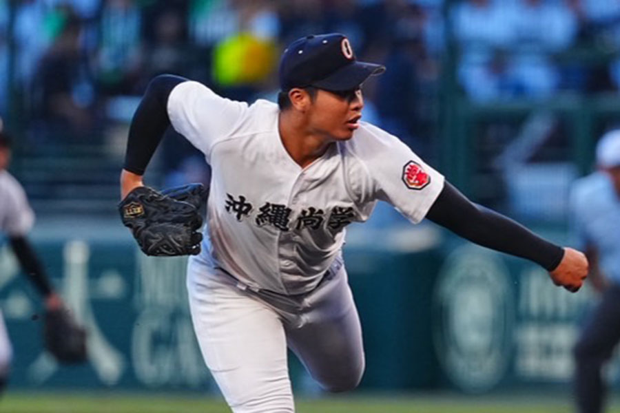 沖縄尚学・末吉良丞【写真：荒川祐史】