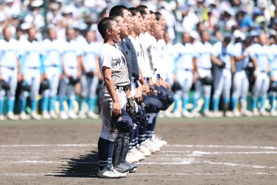 決勝進出を決めた沖縄尚学ナイン【写真:加治屋友輝】