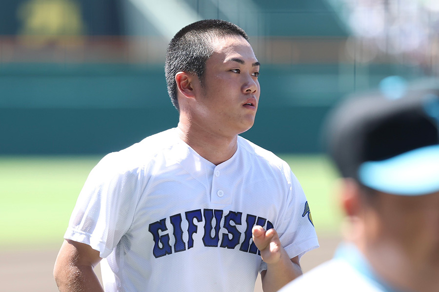 日大三戦に出場した県岐阜商・横山温大【写真:加治屋友輝】