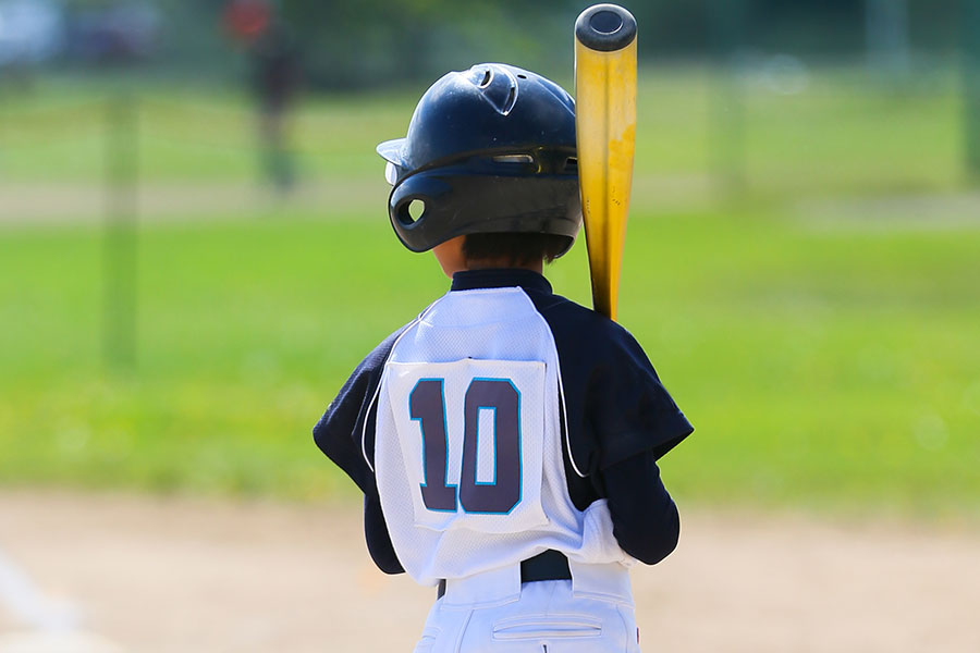 小学生に増える近視のリスクとは(写真はイメージ)