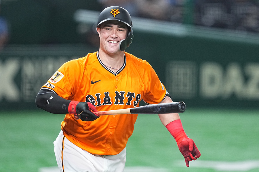 DeNA戦で本塁打を放った巨人のリチャード【写真：イワモトアキト】