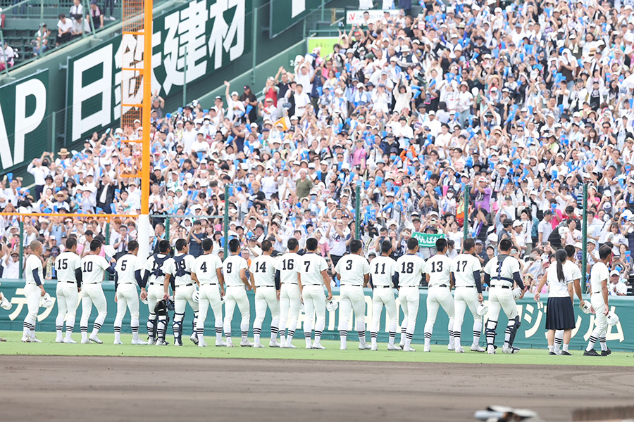 甲子園決勝を前に多くの応援が駆け付けたスタンド【写真:加治屋友輝】