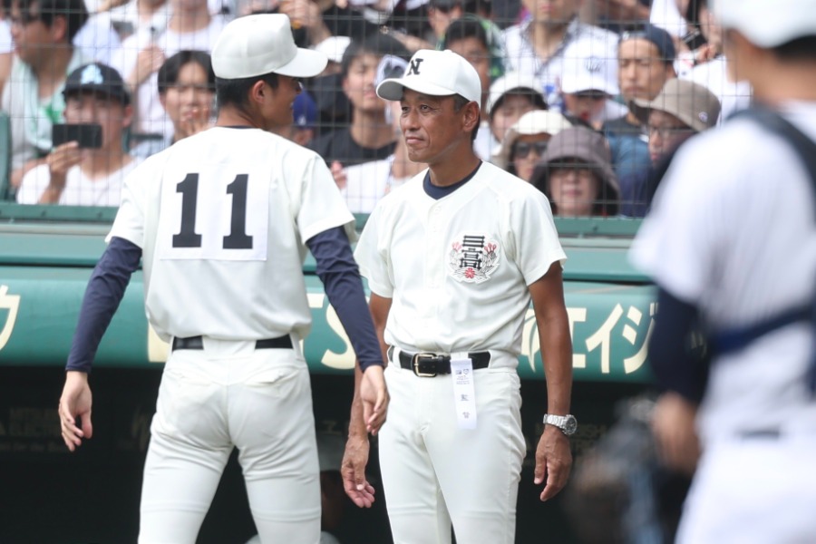 日大三・三木有造監督【写真：加治屋友輝】