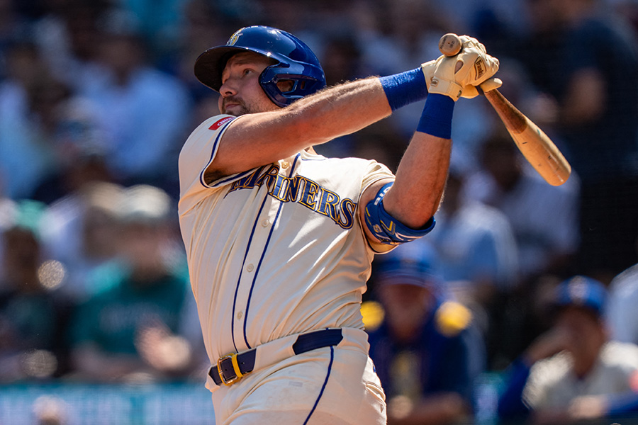 アスレチックス戦で本塁打を放ったマリナーズのカル・ローリー【写真：ロイター】