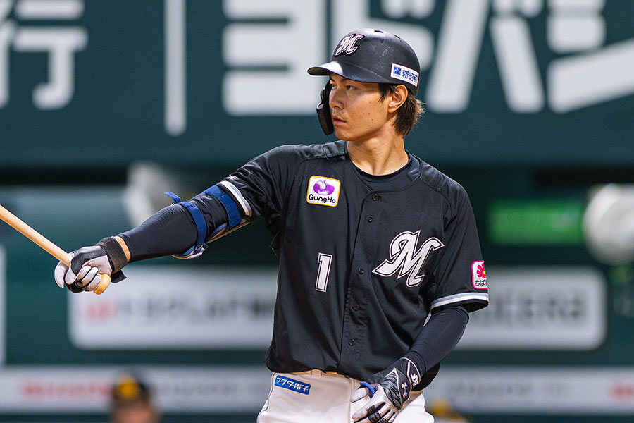 ロッテ・藤原恭大【写真：古川剛伊】