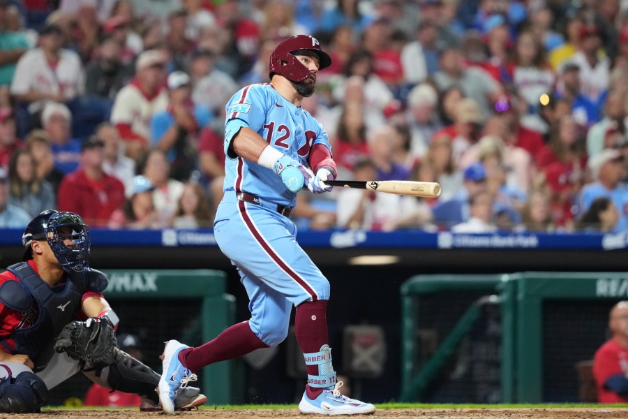 ブレーブス戦で本塁打を放ったフィリーズのカイル・シュワーバー【写真：アフロ】