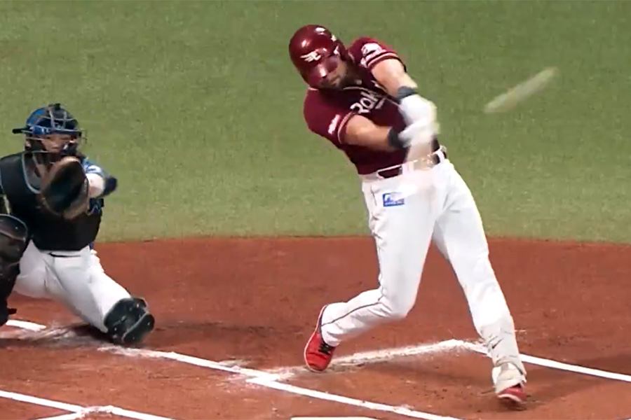 8号ソロを放った楽天のルーク・ボイト【写真：パ・リーグTV】