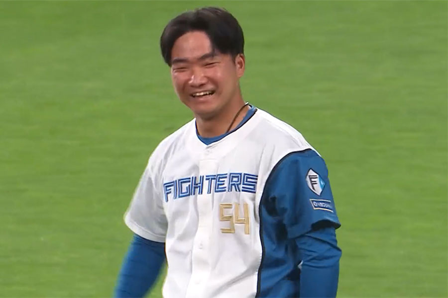 楽天戦で好守を見せた日本ハム・山縣秀【画像：パーソル パ・リーグTV】