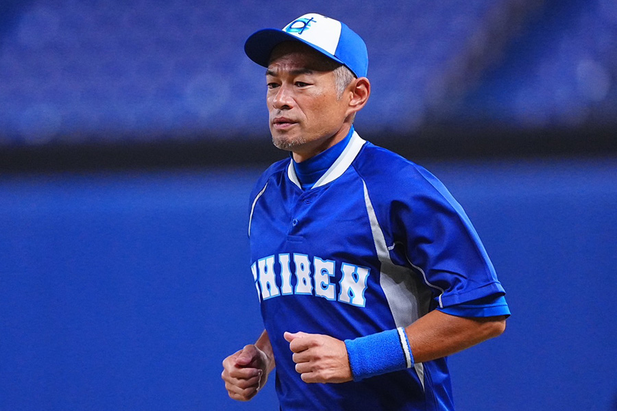 試合前、練習を行ったイチロー氏【写真：荒川祐史】