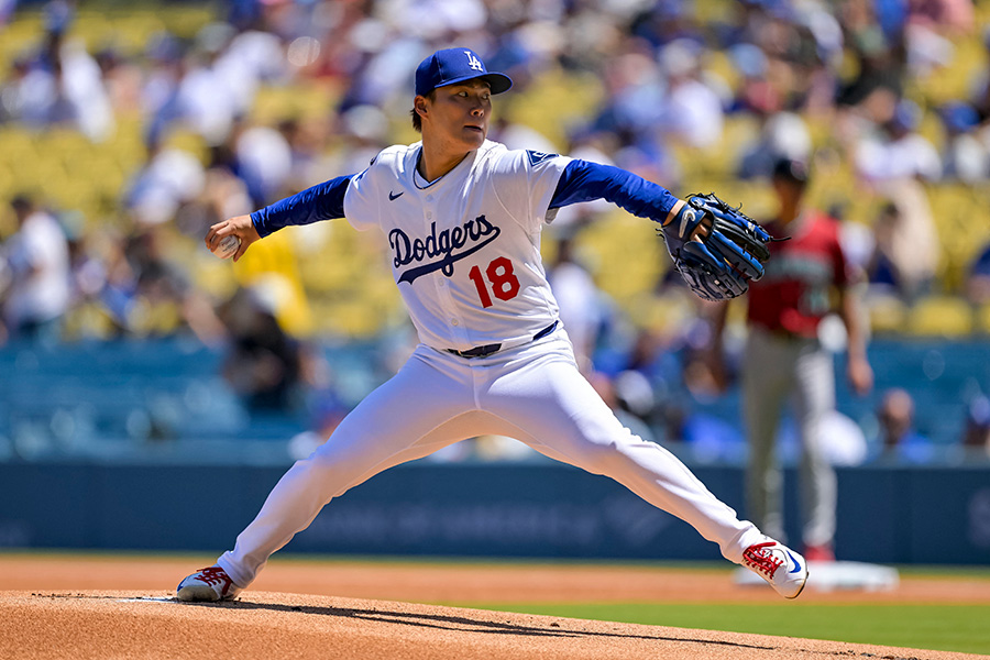 Dバックス戦で力投したドジャース・山本由伸【写真：ロイター】
