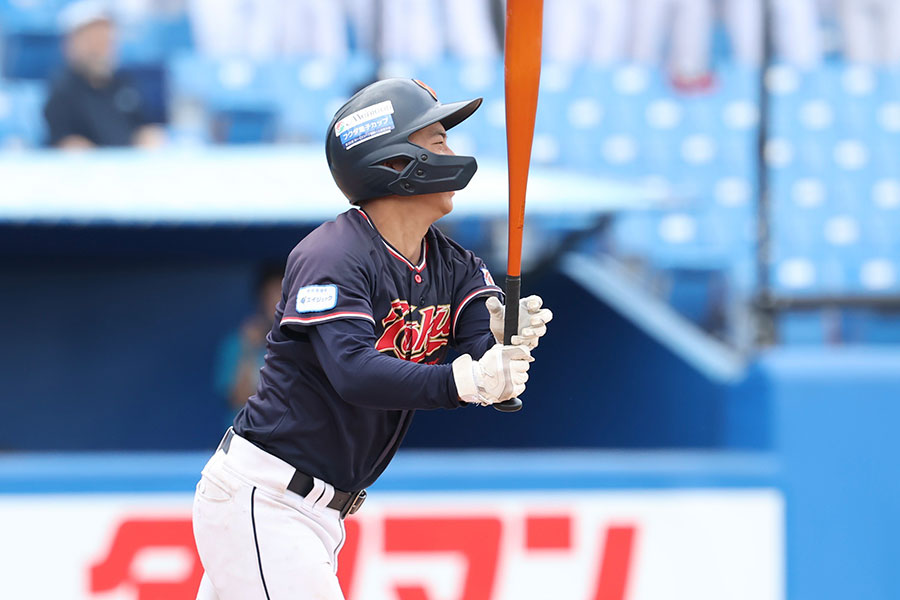 均衡を破る先制適時打を放った東海中央ボーイズ・狩野蓮義【写真:加治屋友輝】