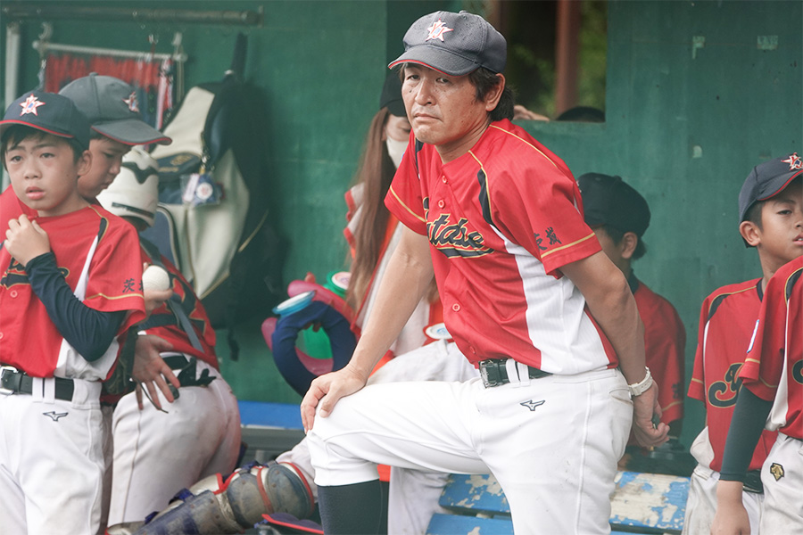 谷田部ジュニアスターズの村下峰夫監督【写真:編集部】