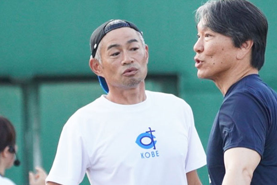 少年野球教室に登場したイチロー氏（左）と松井秀喜氏【写真：宮脇広久】