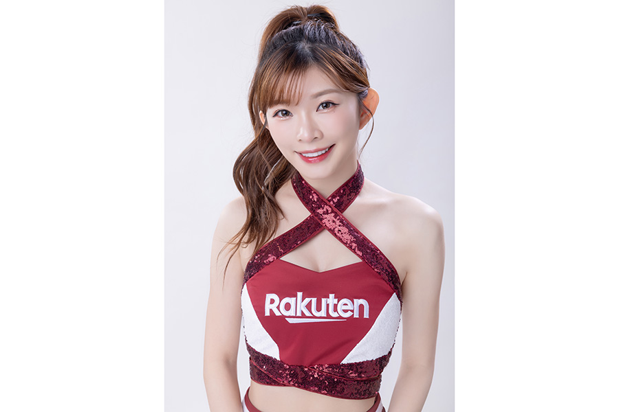 「Rakuten Girls」の穎樂さん【写真提供：PLM】