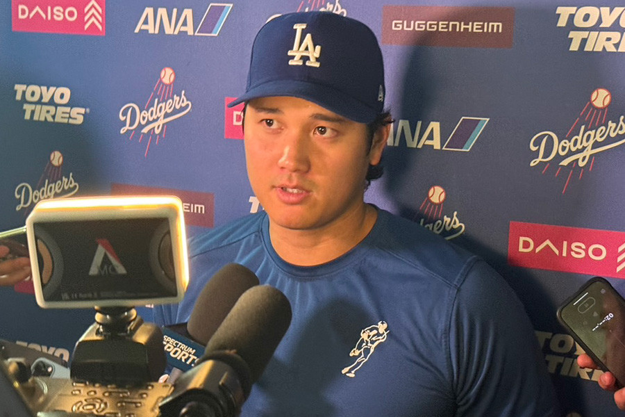 試合後、取材に対応したドジャース・大谷翔平【写真：上野明洸】