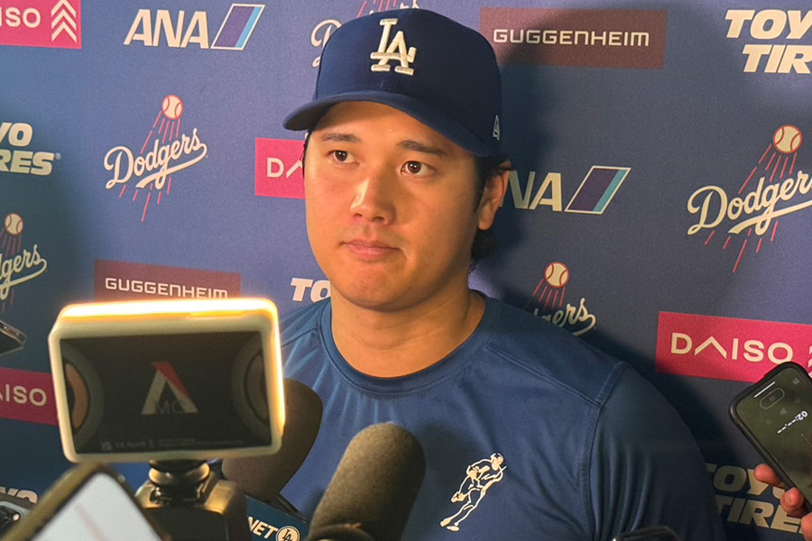 試合後、取材に対応したドジャース・大谷翔平【写真：上野明洸】