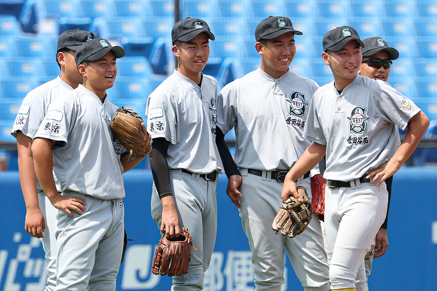 世田谷西リトルシニアナイン【写真：加治屋友輝】