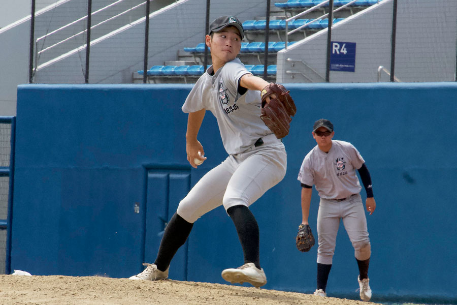 投手の考えに寄り添うのがチームの育成方針（写真は徳久陽人）【写真：磯田健太郎】