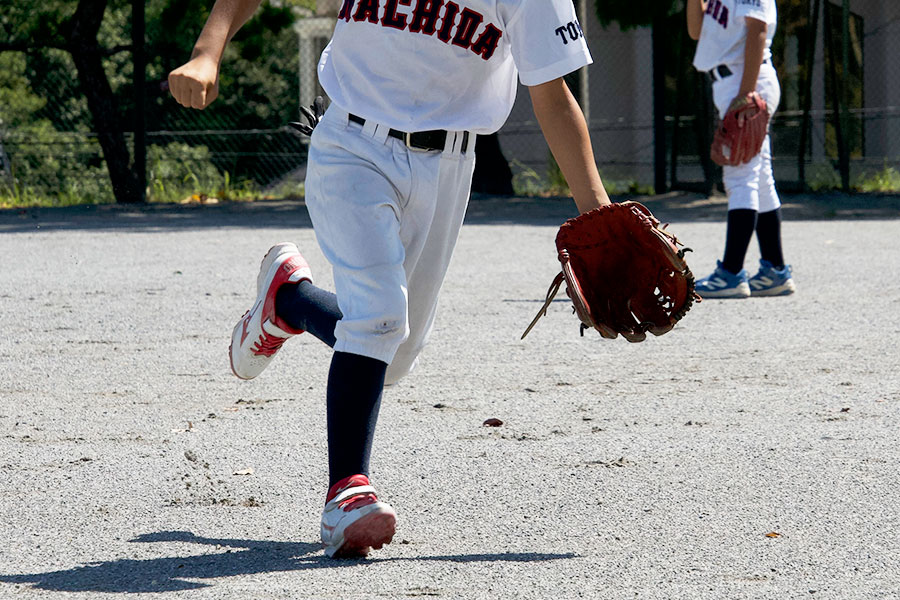 間一髪でアウトにできる「ランニングスロー」のコツとは（写真はイメージ）