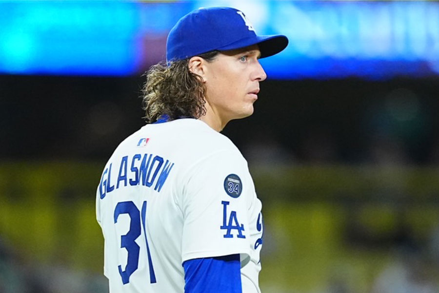 ロッキーズ戦に登板したドジャースのタイラー・グラスノー【写真：荒川祐史】