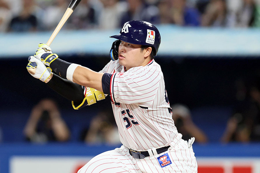 19号本塁打を放ったヤクルト・村上宗隆【写真提供：産経新聞社】
