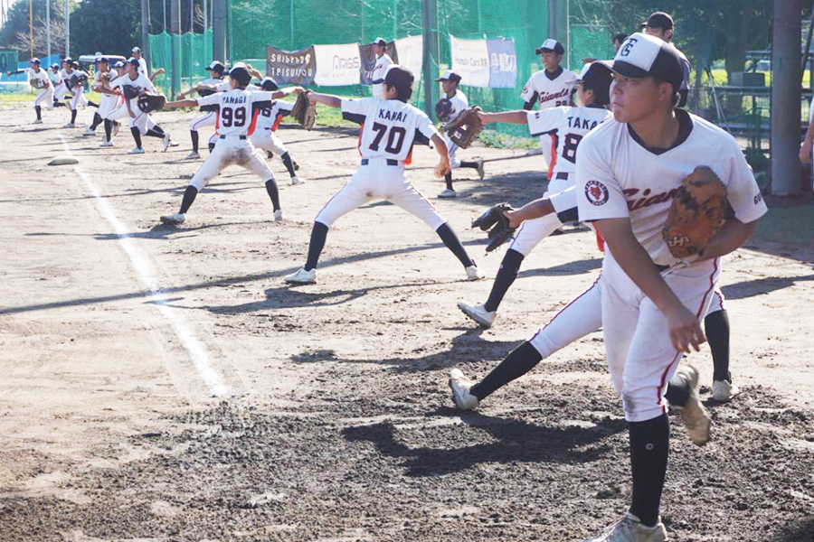 高崎中央ポニーのキャッチボールの様子【写真：尾辻剛】