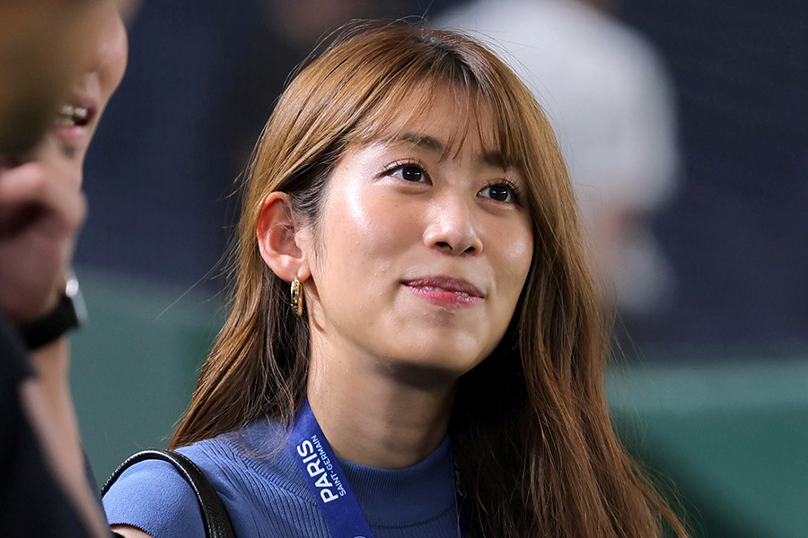 NHKアナウンサー時代の中川安奈さん【写真提供：産経新聞社】