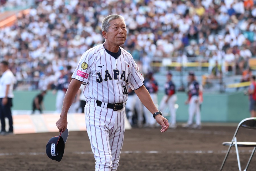 試合直後のU-18日本代表・小倉全由監督【写真:加治屋友輝】