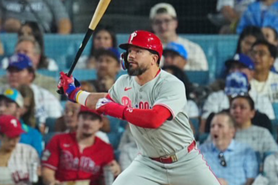 53号を放ったフィリーズのカイル・シュワーバー【写真：荒川祐史】