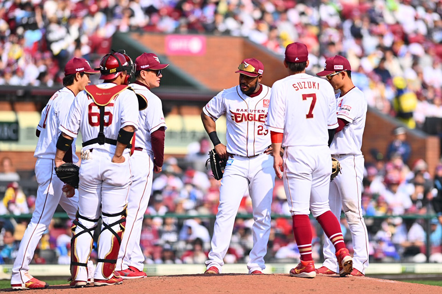 楽天ナイン【写真：古川剛伊】
