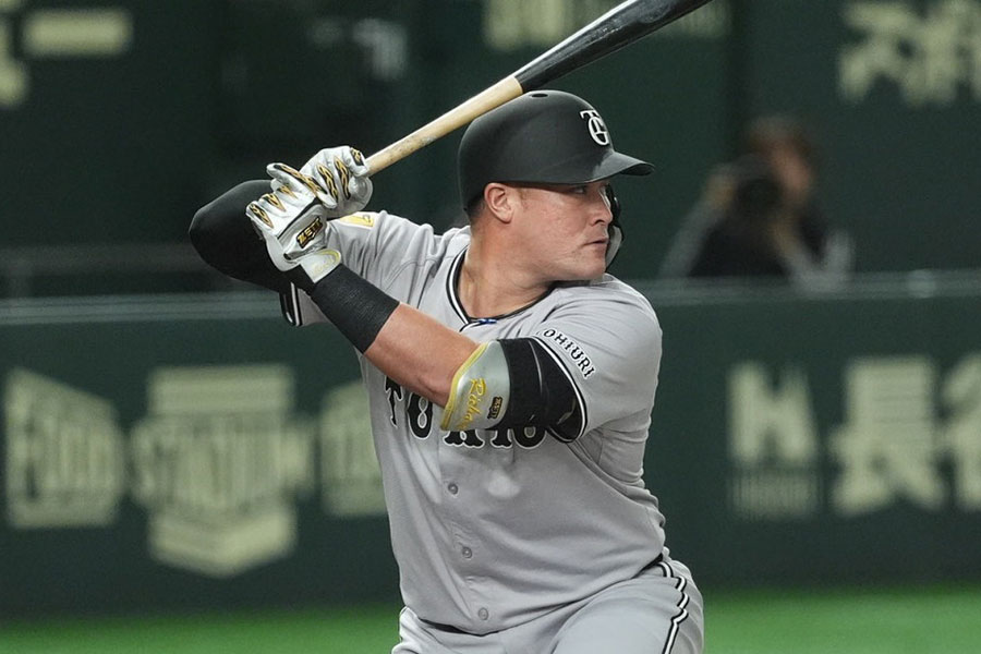 巨人・リチャード【写真:小林靖】