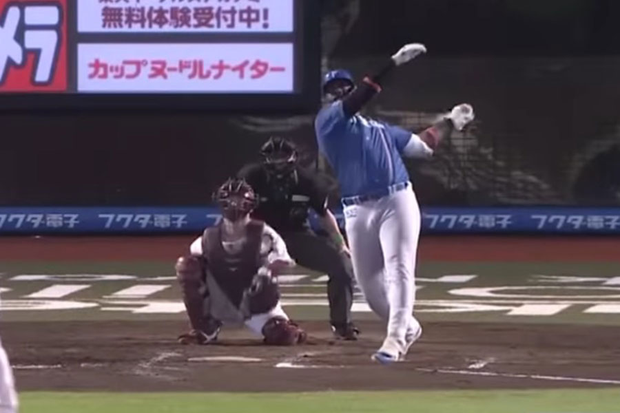 楽天戦で本塁打を放った日本ハムのフランミル・レイエス【画像:パーソル パ・リーグTV】