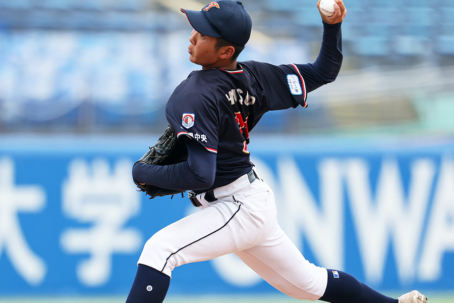 肩甲骨の柔軟性は球速向上、故障予防に繋がる（写真はイメージ）