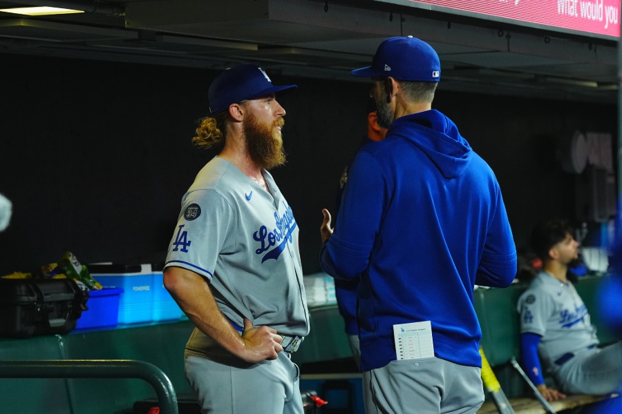 ドジャースのマイケル・コペック（左）【写真：荒川祐史】