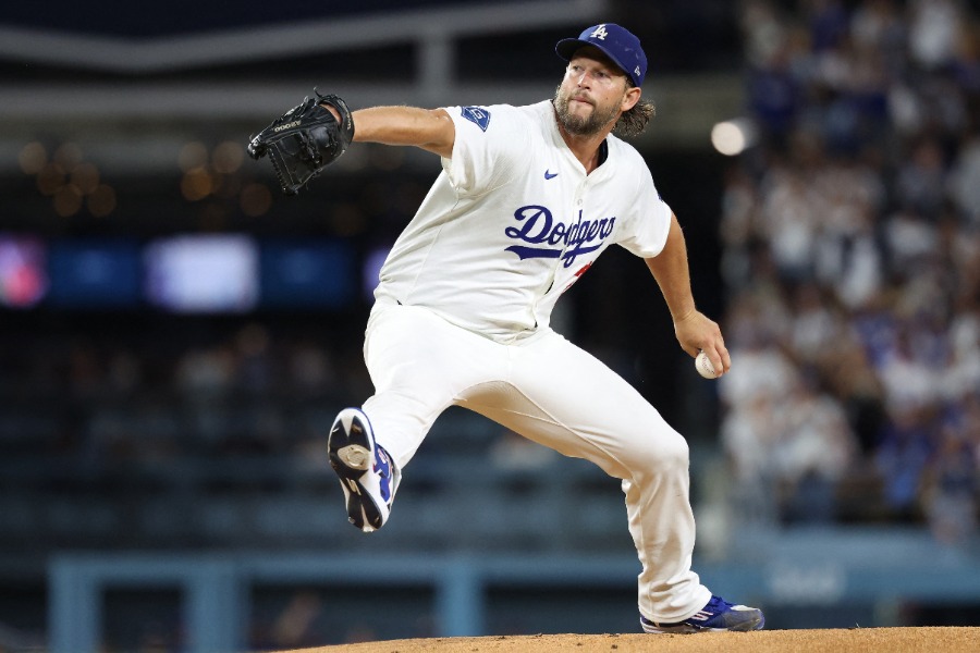 先発したドジャースのクレイトン・カーショー【写真：ロイター】