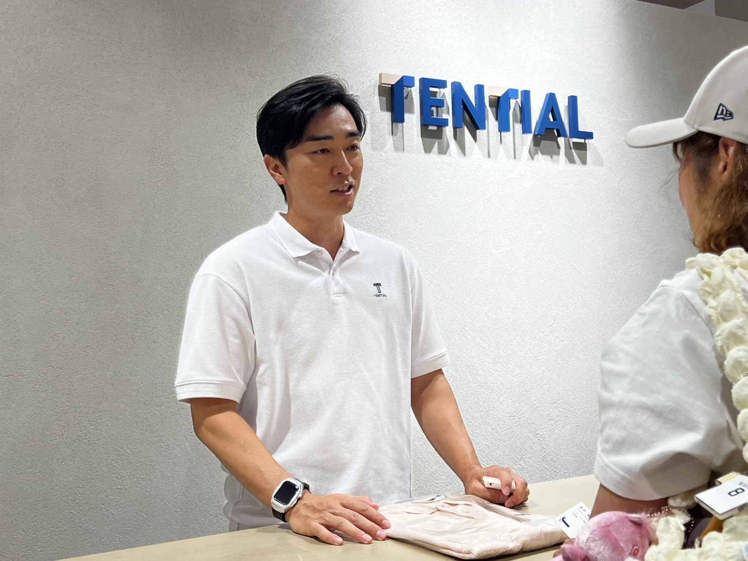 「TENTIAL」の1日店長に就任した和田毅氏【写真：編集部】
