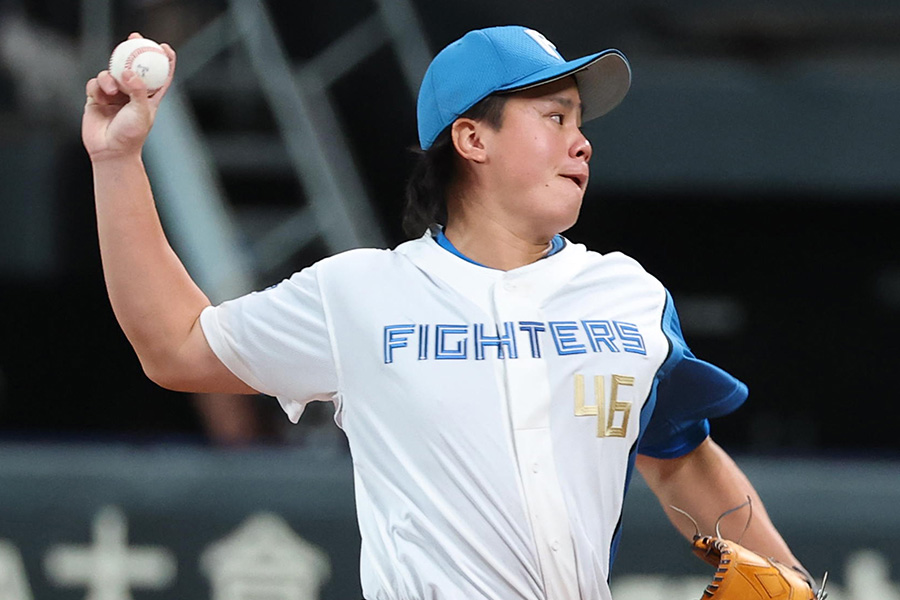 ロッテ戦に登板した日本ハム・畔柳亨丞【写真提供：産経新聞社】